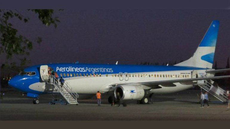Piloto de Aerolíneas contó cómo fue el dramático aterrizaje para salvar a un nene
