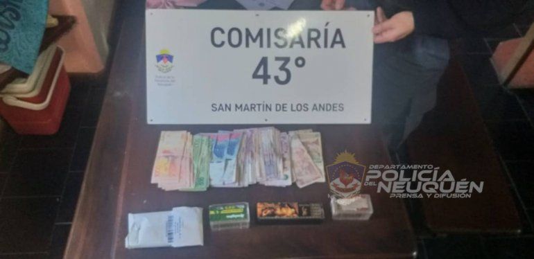 Le allanaron la casa por amenazas y tenía $100 mil y armas