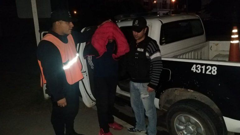 Horror en Bahía Blanca: discutió con su pareja y la tiró a una fogata