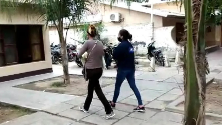Escalofriante historia: mujer filmó golpizas a su bebé y las compartió con su ex en venganza