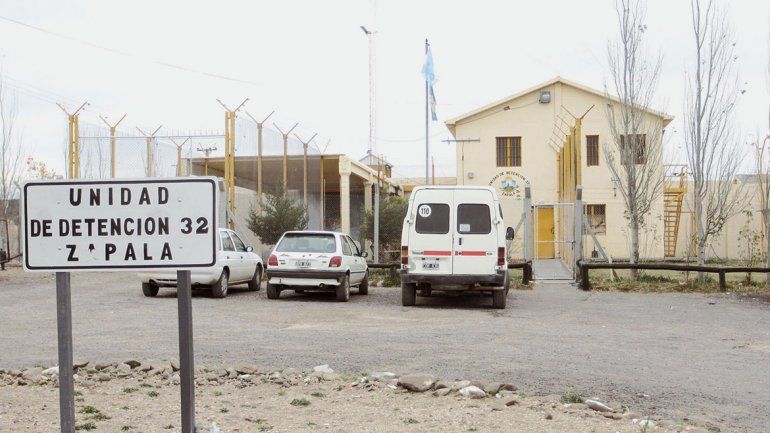 Por falta de aulas, están sin clases en la U32