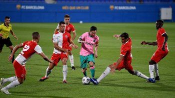 messi cumple en el barcelona de koeman: dos goles en un amistoso messi cumple en el barcelona de koeman: dos goles en un amistoso