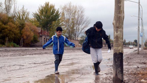 Continúan los trabajos para reparar las calles por la lluvia