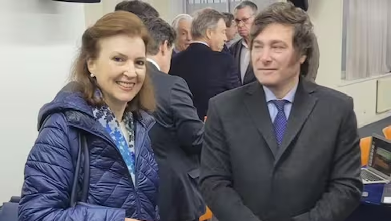 La Canciller Mondino designó Sherpa a Pinedo. La Canciller Mondino designó Sherpa a Pinedo.