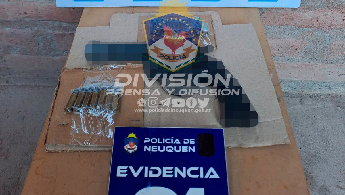 Taxista amenazó a su ex con un arma de fuego y le allanaron la casa