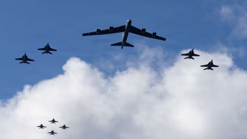 Estados Unidos envió aviones de combate a recorrer el espacio aéreo de Venezuela | LM Neuquen Estados Unidos envió aviones de combate a recorrer el espacio aéreo de Venezuela