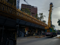 Un corte de calle provoca caos en el centro neuquino en plena hora pico. Foto: Juan Manuel Curcho. Un corte de calle provoca caos en el centro neuquino en plena hora pico. Foto: Juan Manuel Curcho.