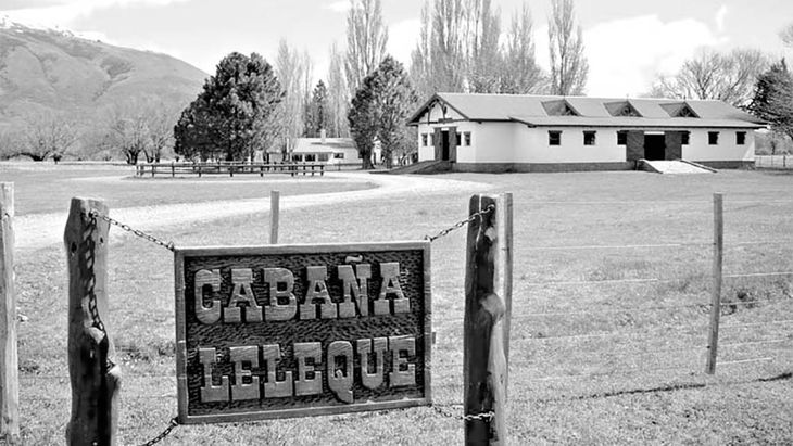 Lo que comenzó como un ambicioso proyecto británico para poblar la Patagonia terminó creando enormes estancias ganaderas. Un siglo más tarde, buena parte de esas tierras serían adquiridas por Benetton Group. Lo que comenzó como un ambicioso proyecto británico para poblar la Patagonia terminó creando enormes estancias ganaderas. Un siglo más tarde, buena parte de esas tierras serían adquiridas por Benetton Group.