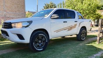 llegaron del trabajo y se encontraron con el desastre: les robaron la hilux cargada con bicis y tecnologia llegaron del trabajo y se encontraron con el desastre: les robaron la hilux cargada con bicis y tecnologia