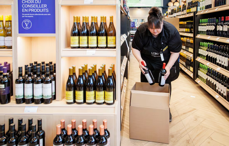 Canadá exporta más vino del que produce: el enigma de reexportaciones a granel hacia EE.UU., según Del Rey AWM. Canadá exporta más vino del que produce: el enigma de reexportaciones a granel hacia EE.UU., según Del Rey AWM.