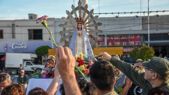 Emotiva llegada de la Virgen que estuvo en Malvinas