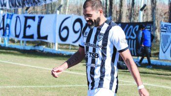 Cristian Taborda, delantero de Cipolletti. Cristian Taborda, delantero de Cipolletti.