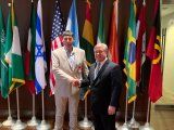 Se reunió con Clay Neff, presidente de Chevron para Medio Oriente, África y América Latina.