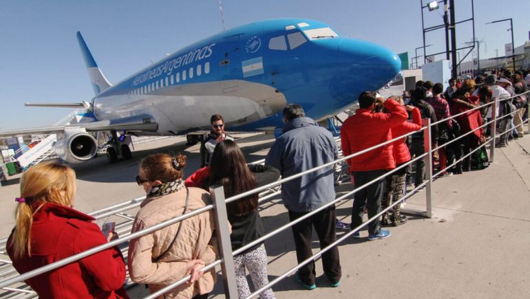 Los vuelos de Aerolíneas Argentinas ya empiezan a ser afectados por el conflicto y la situación de los pilotos.