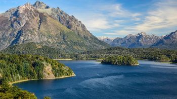 El Parque Nacional Nahuel Huapi, una de las maravillas naturales que tiene la Patagonia. El Parque Nacional Nahuel Huapi, una de las maravillas naturales que tiene la Patagonia.