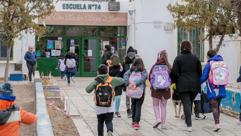 Cuatro provincias sumarán una quinta hora de clases por día: ¿Cuáles son?