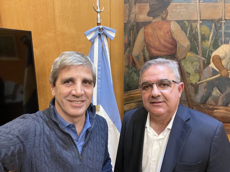 Raúl Jalil, gobernador de Catamarca, con Luis Caputo. Pidió Raúl Jalil, gobernador de Catamarca, con Luis Caputo. Pidió