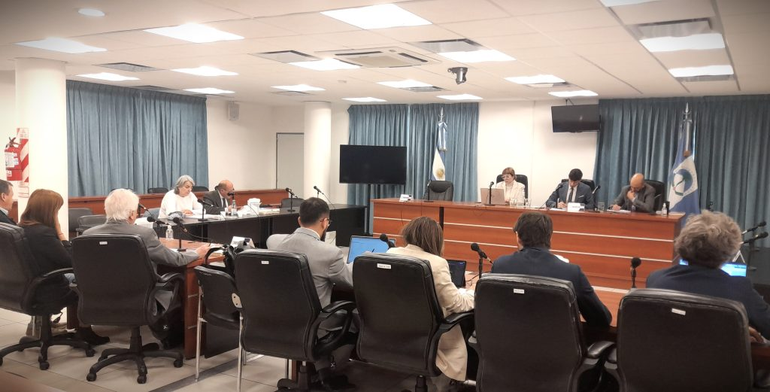 Tribunal de Revisión por el caso de Gloria Ruiz. Tribunal de Revisión por el caso de Gloria Ruiz.