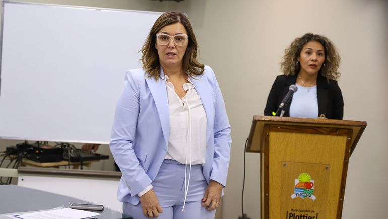 Malena Resa asumió a cargo del Municipio de Plottier. Malena Resa asumió a cargo del Municipio de Plottier.