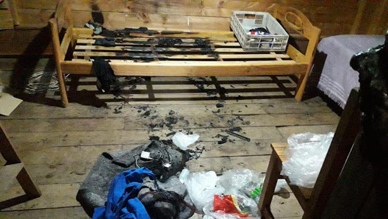 Mapuches se adjudicaron el ataque a un complejo de cabañas