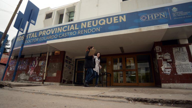 Los hospitales públicos sufren en la actualidad la falta de profesionales en distintas áreas.