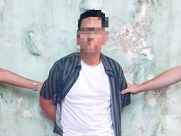 El cabo de la Policía Federal sacó su arma del baúl y empezó a disparar. El cabo de la Policía Federal sacó su arma del baúl y empezó a disparar.