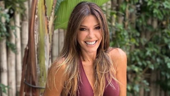 Cathy Fulop pudo abrazar a su madre tras estar cinco años sin poder verse.