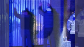 La detención de Peter Lanzani en Ushuaia, el 21 de marzo, por pintar grafitis en el portón de chapa de una obra en construcción.