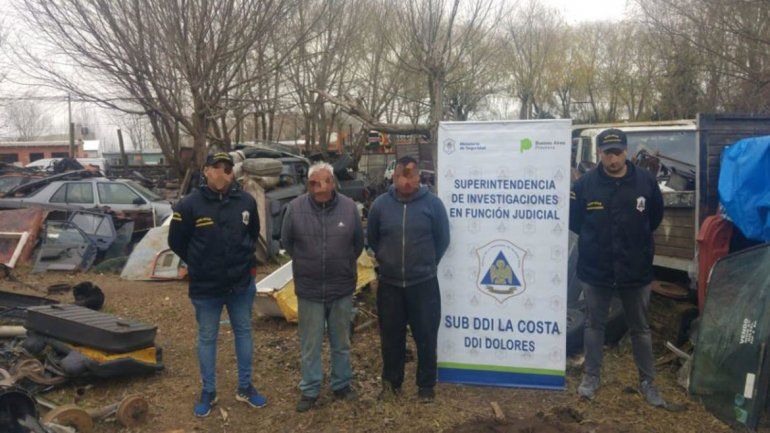 Descubren 5000 autopartes robadas en un desarmadero