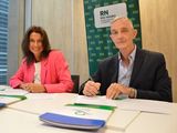 Firmaron la extensión de dos contratos pretroleros