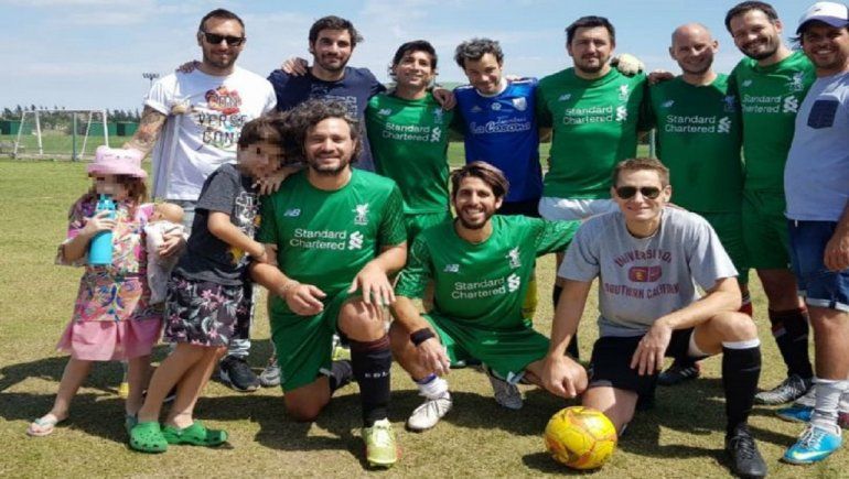 Santiago Cafiero como buen argentino, también es un hincha amante del fútbol.
