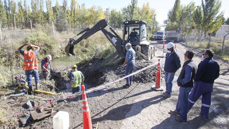 Arreglaron la rotura del acueducto de calle Bejarano