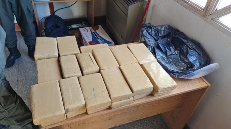 Secuestraron en Trelew 22 kilos de marihuana enviada desde Córdoba.