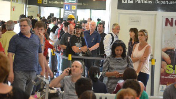 El aeropuerto de Neuquén sigue siendo un caos