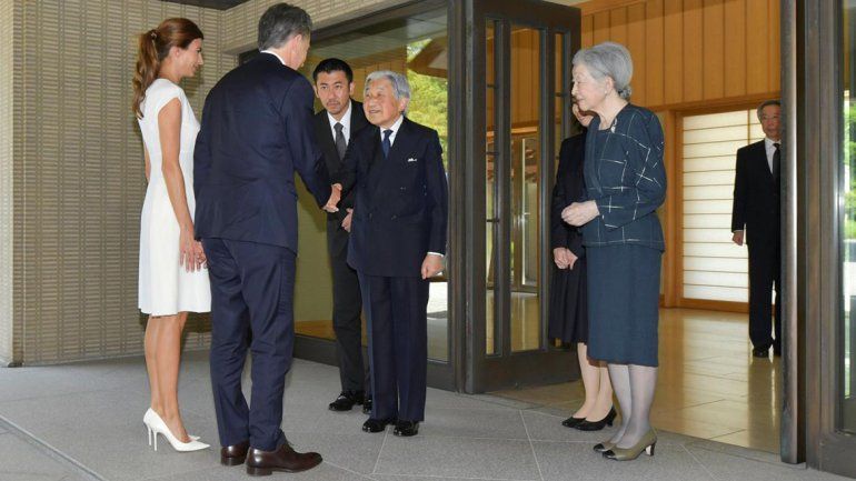 Tras la visita de Macri, el emperador japonés se sorprendió por la pobreza en Argentina