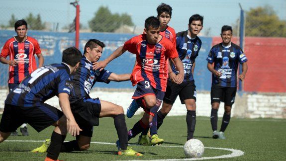 Como local, San Lorenzo hizo un buen partido en su cancha y se llevó una importante victoria pensando en la vuelta. Patagonia-Centenario, suspendido.