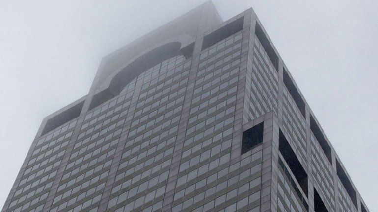 Un helicóptero se estrelló contra un rascacielos en Nueva York