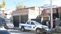 El allanamiento de la policía de Chubut en la casa del Chavo Ferreyra: aclararon que no está vinculado con el video del escándalo judicial por supuesta coima. El allanamiento de la policía de Chubut en la casa del Chavo Ferreyra: aclararon que no está vinculado con el video del escándalo judicial por supuesta coima.