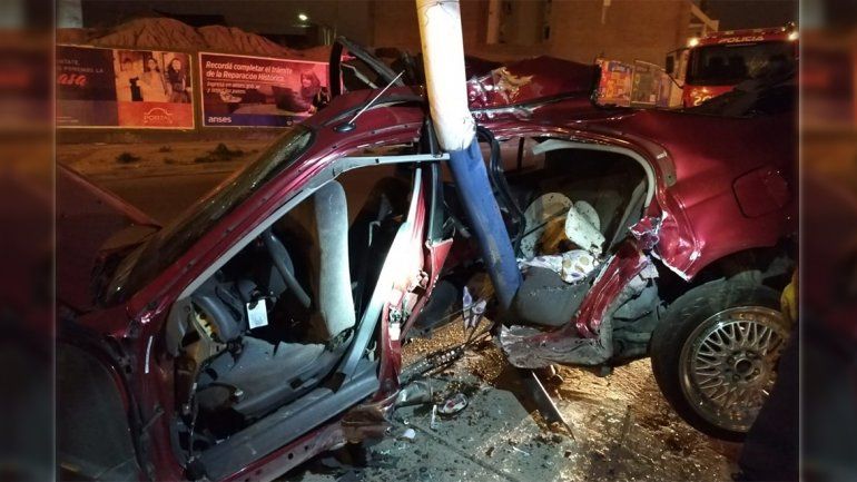 Chocó a 107 km/h y le causó heridas graves a su amigo