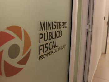 La niña tenía entre 9 y 11 años cuando ocurrieron las vejaciones. La niña tenía entre 9 y 11 años cuando ocurrieron las vejaciones.