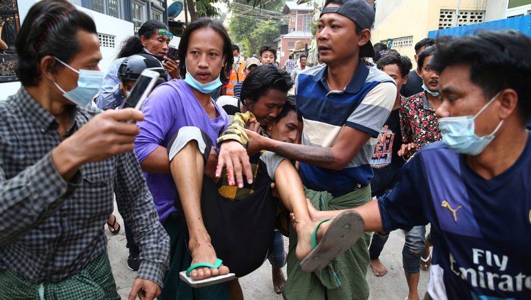 Caos en Myanmar: matan a tiros a dos manifestantes