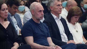 economia en rojo: macri, larreta, bullrich y vidal se reunieron con economistas economia en rojo: macri, larreta, bullrich y vidal se reunieron con economistas