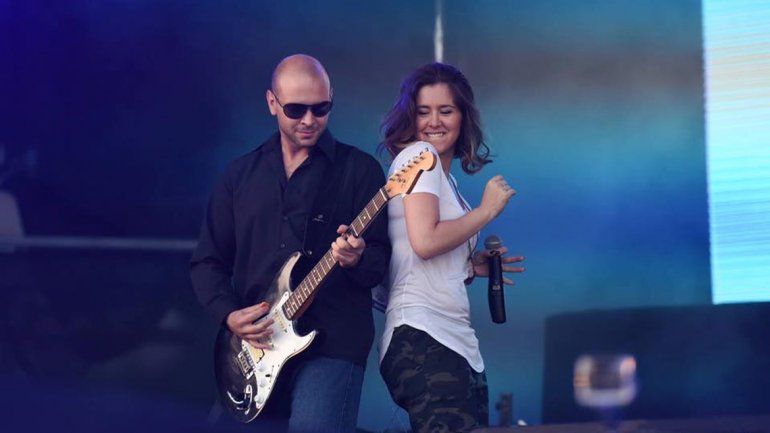 Spolitini (segunda guitarra de Big Mama) y&nbsp; la cantante Carolina Bedetta.&nbsp; 