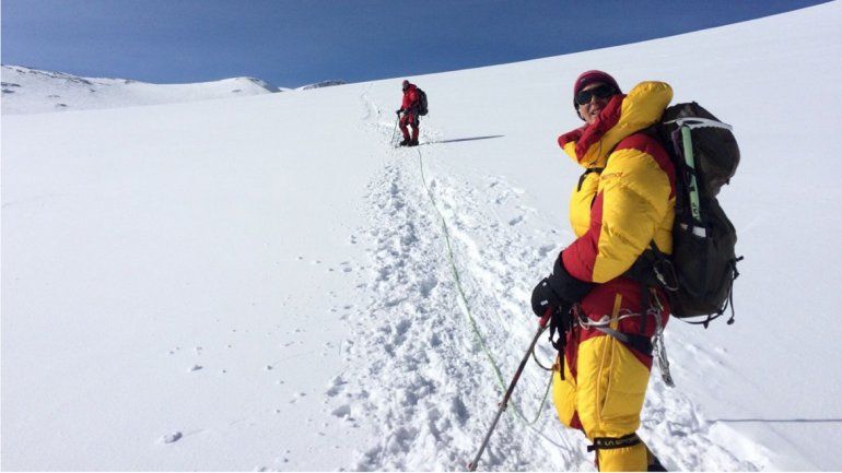 Una roquense se convirtió en la primer argentina en conquistar las Siete Cumbres