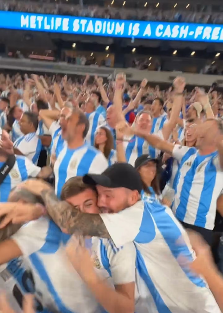 El festejo de Marcelo Tinelli. El festejo de Marcelo Tinelli.