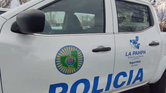 Según trascendió, la policía de La Pampa investiga si el robo se vincula a la difusión de la dirección de la casa atacada enlas redes sociales de la concejal.&nbsp; &nbsp;