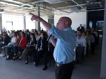 entre una macroeconomia mas ordenada y precios deprimidos, los actores de vaca muerta debatieron el futuro de la actividad entre una macroeconomia mas ordenada y precios deprimidos, los actores de vaca muerta debatieron el futuro de la actividad