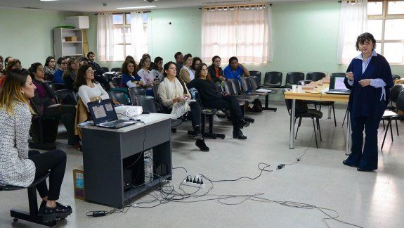 En la semana se capacitaron más de 50 profesionales del sistema de salud sobre el dispositivo y cómo se instala en un antebrazo de las pacientes que lo soliciten.