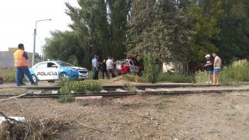 Suspendieron la búqueda en el canal de Plottier Suspendieron la búqueda en el canal de Plottier