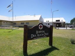 Las dos personas que viajaban en la moto tuvieron que ser trasladadas de urgencia al hospital de El Chañar. Las dos personas que viajaban en la moto tuvieron que ser trasladadas de urgencia al hospital de El Chañar.